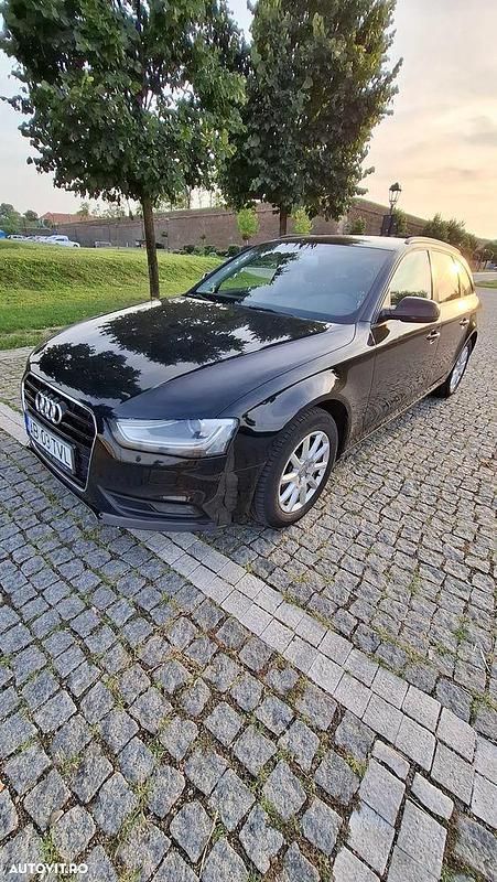 Culoarenegru Utilizat 2013 Audi A4 Break | 8.000 EUR (Preț OK) - Imagine 1/4
