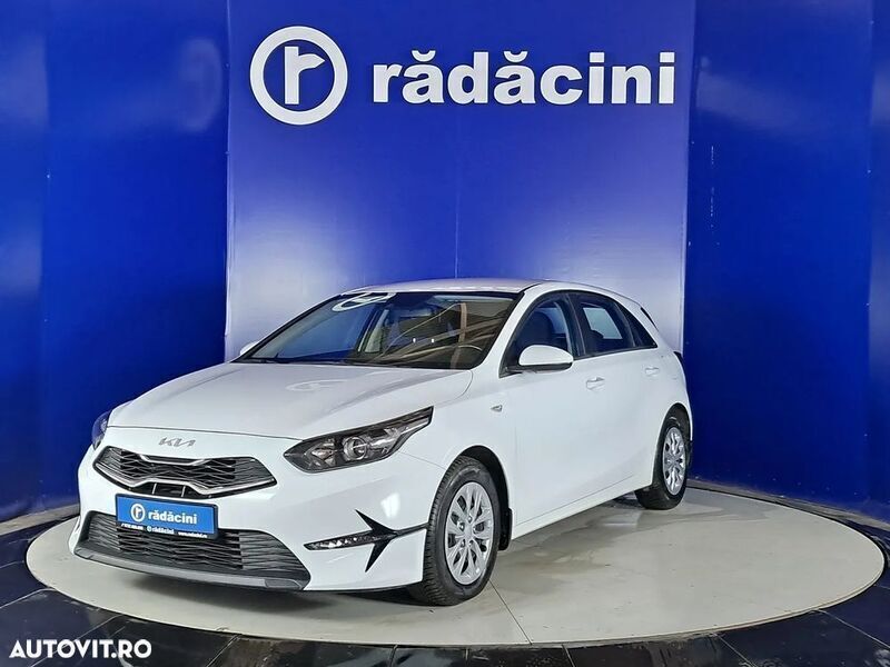 Alb Utilizat 2022 Kia Ceed Hatchback | 15.950 EUR (Scump) - Imagine 1/4