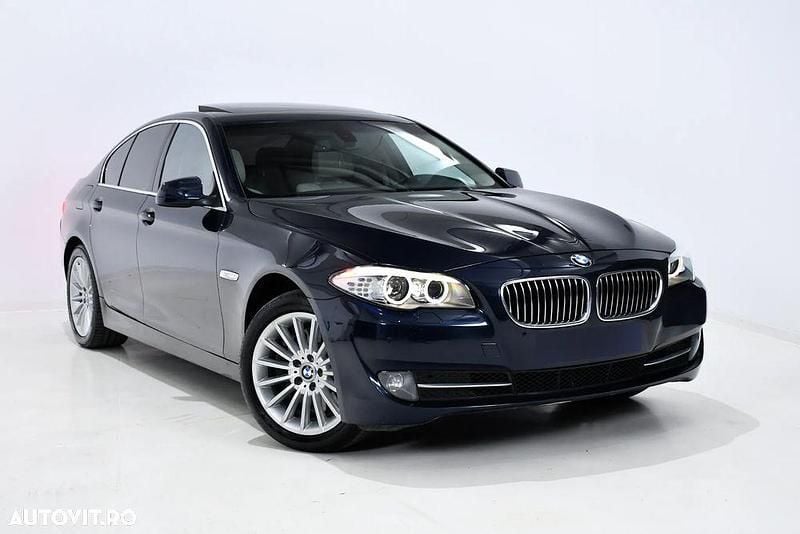 Culoarealbastru Utilizat 2012 BMW 520 Comfort Edition Berlinǎ | 9.990 EUR (Super Preț) - Imagine 1/4