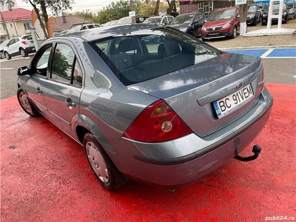 Second-hand Ford Mondeo Sport 125 CP (91 kW) 2001 Albastru Berlinǎ