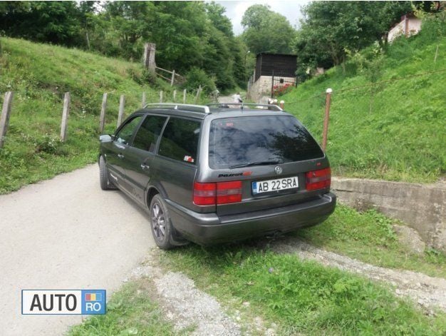 Second-hand VW Passat 110 CP (80 kW) 1993 Gri Break