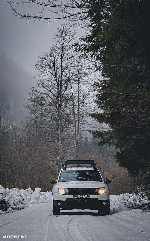 Second-hand Dacia Duster Lauréate 110 CP (80 kW) 2014 Culoarealb SUV