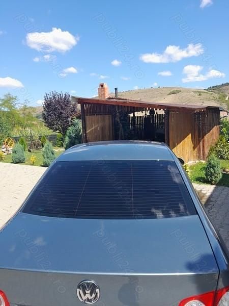 Utilizat 2009 VW Jetta Berlinǎ | 2.500 EUR (Super Preț) - Imagine 1/4