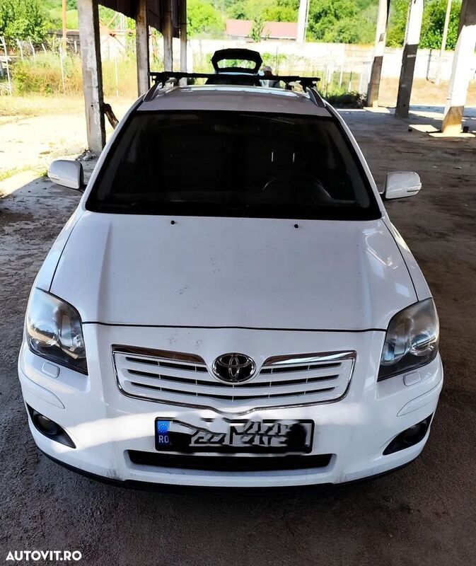 Alb Utilizat 2008 Toyota Avensis Executive Berlinǎ | 3.200 EUR (Preț OK) - Imagine 1/4