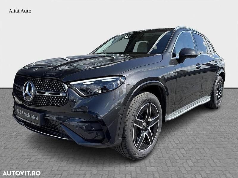 Gri Nouă 2025 Mercedes GLC300e SUV | 78.110 EUR - Imagine 1/4
