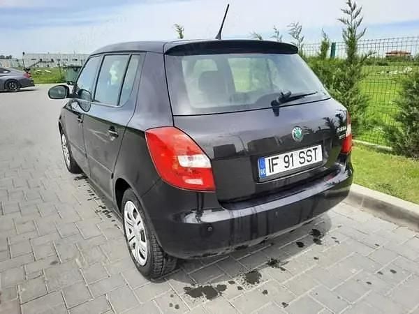 Second-hand Skoda Fabia 75 CP (55 kW) 2012 Negru Hatchback