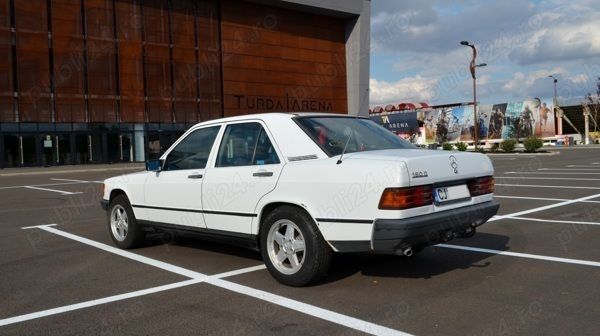 Second-hand Mercedes 190 100 CP (73 kW) 1987 Berlinǎ