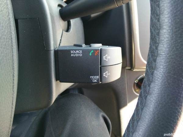 Second-hand Dacia Logan Prestige 75 CP (55 kW) 2014 Rosu Berlinǎ