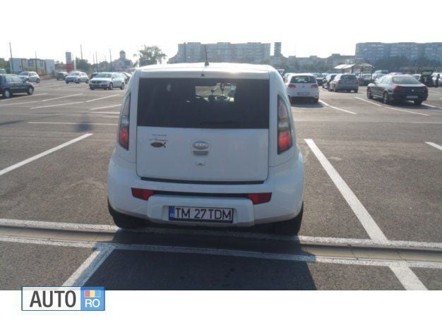 Second-hand Kia Soul 125 CP (91 kW) 2010 Alb SUV