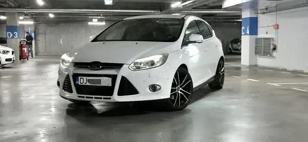 Alb Utilizat 2013 Ford Focus Hatchback | 5.999 EUR (Preț OK) - Imagine 1/4