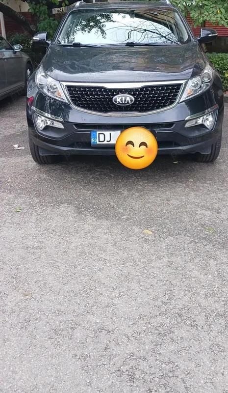 Negru Utilizat 2015 Kia Sportage SUV | 9.890 EUR (Super Preț) - Imagine 1/4