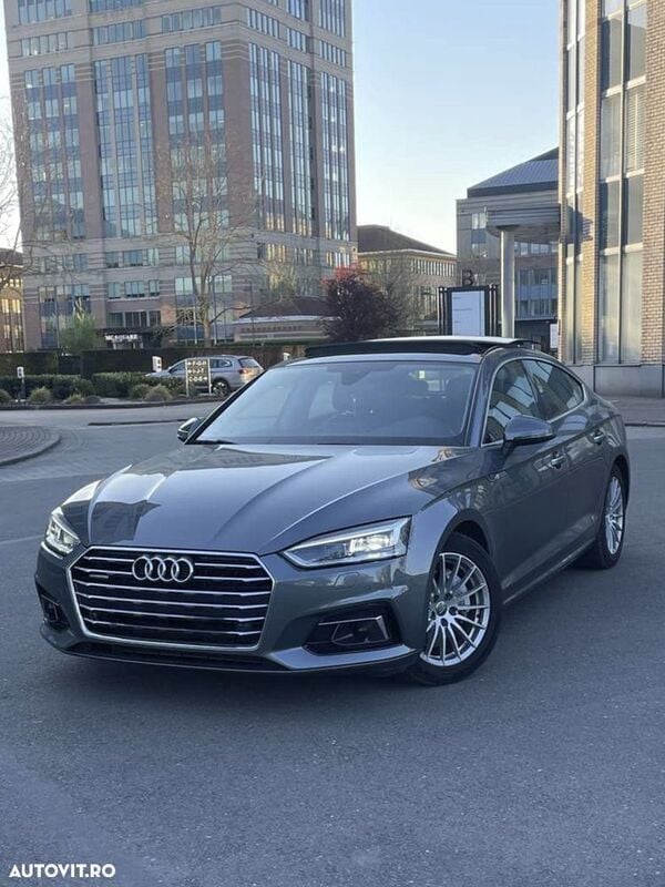 Gri Utilizat 2019 Audi A5 Sportback Berlinǎ | 22.000 EUR (Preț bun) - Imagine 1/4