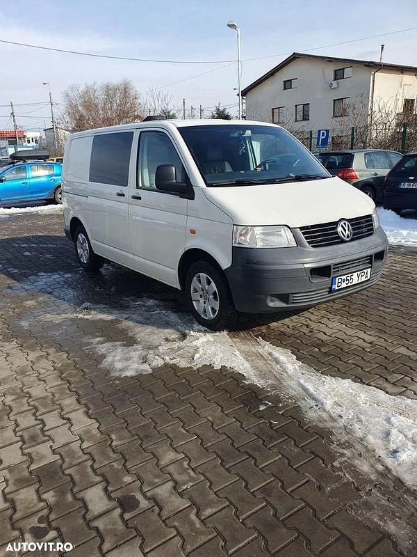Culoarealb Second-hand 2006 VW Shuttle Monovolum | 5.650 EUR - Imagine 1/4
