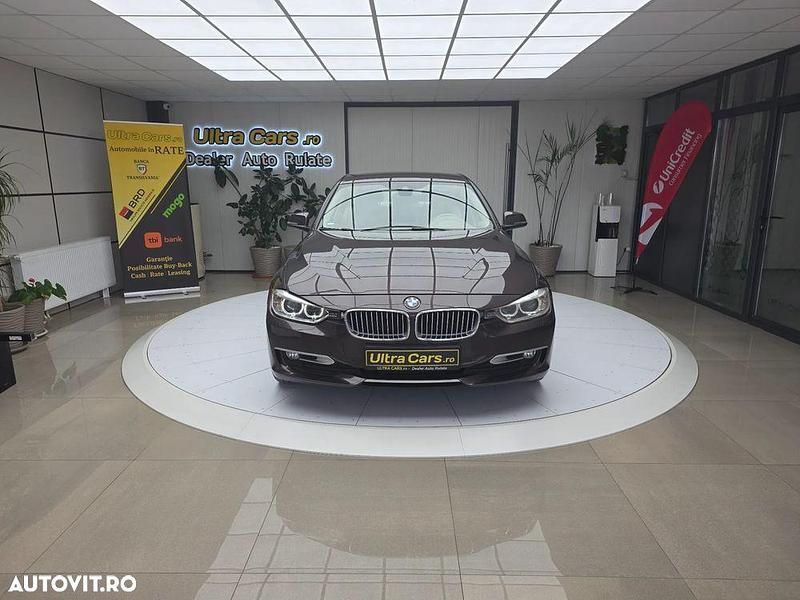 Second-hand BMW 320 Performance 184 CP (135 kW) 2012 Culoaremaro Berlinǎ