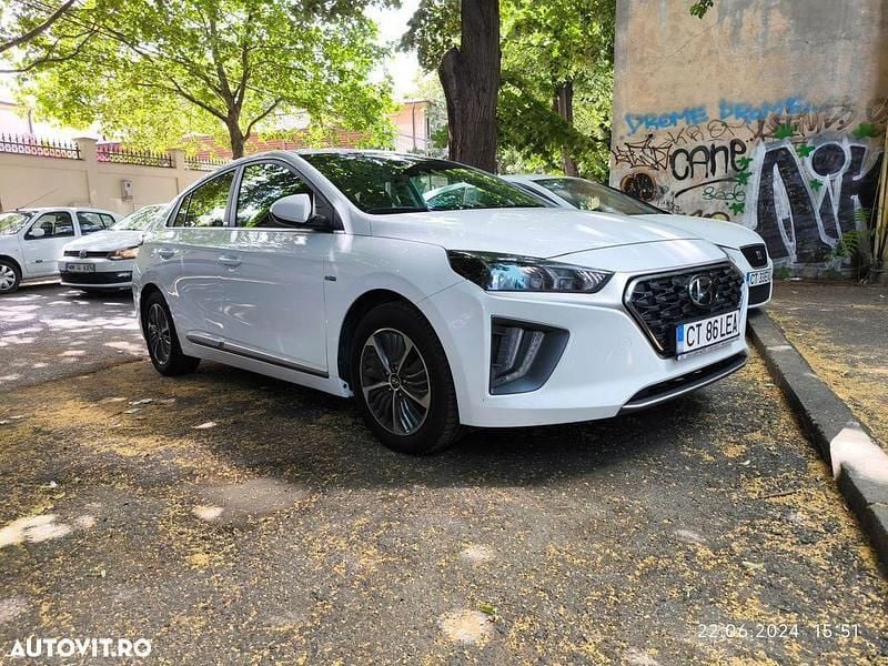 Alb Utilizat 2020 Hyundai Ioniq Berlinǎ | 18.999 EUR - Imagine 1/4