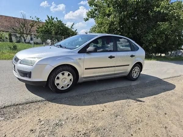Utilizat 2006 Ford Focus Hatchback | 950 EUR (Preț bun) - Imagine 1/3