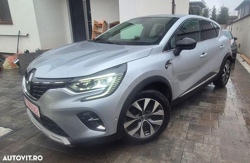 Second-hand Renault Captur Intens 100 CP (73 kW) 2021 Culoareargint SUV