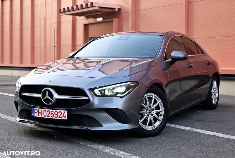 Gri Utilizat 2021 Mercedes CLA200 Coupe | 21.800 EUR (Super Preț) - Imagine 1/4