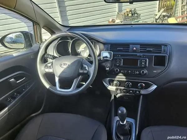 Second-hand Kia Rio 75 CP (55 kW) 2012 Maro Hatchback