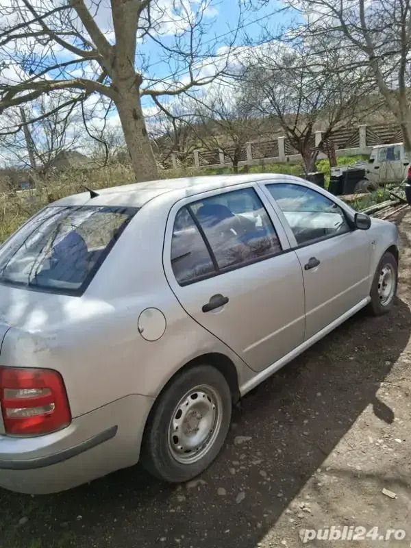 Utilizat 2002 Skoda Fabia Berlinǎ | 600 EUR (Preț bun) - Imagine 1/4