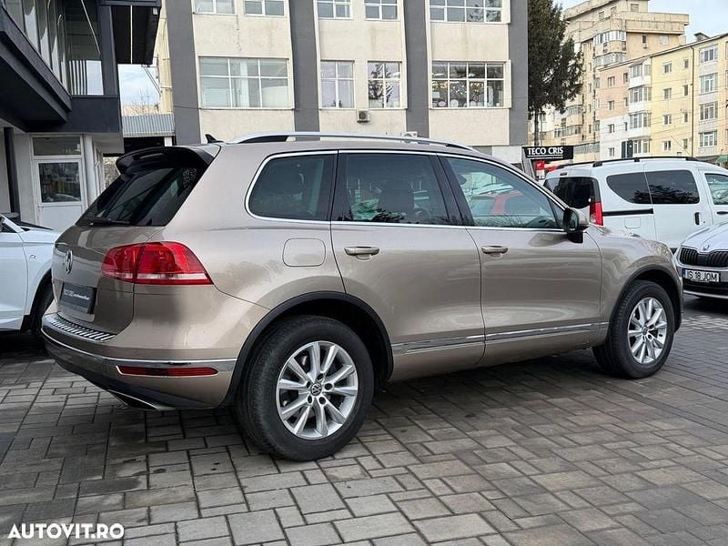 Second-hand VW Touareg Terrain Tech 262 CP (192 kW) 2017 Culoarebej SUV