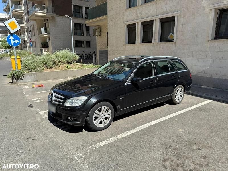 Culoarenegru Utilizat 2009 Mercedes C200 Avantgarde Break | 2.950 EUR (Super Preț) - Imagine 1/4