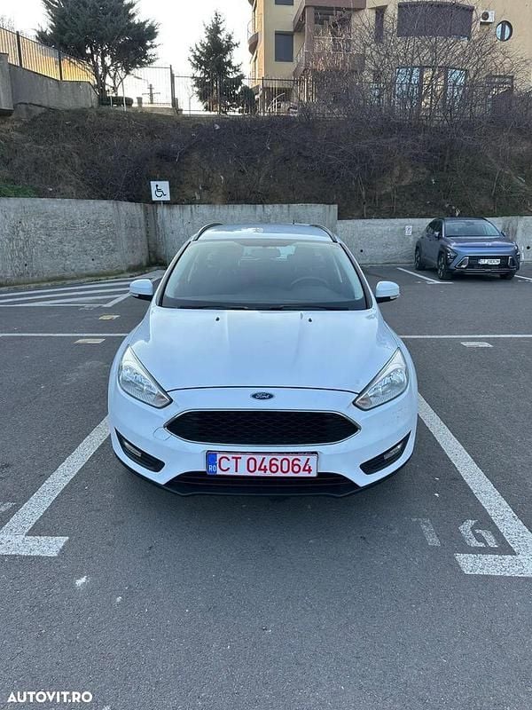 Second-hand Ford Focus Trend 100 CP (73 kW) 2017 Culoarealb Break