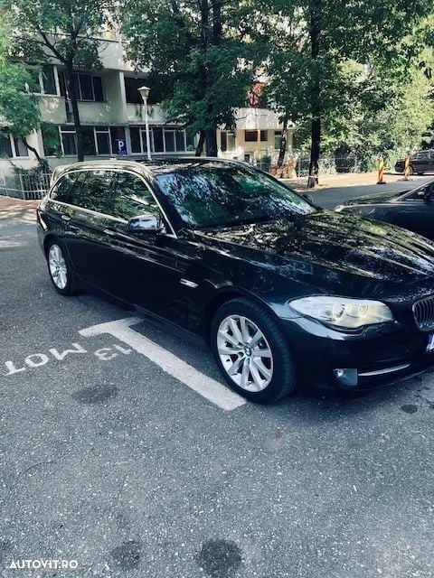 Negru Utilizat 2011 BMW 520 Break | 8.999 EUR (Preț OK) - Imagine 1/4