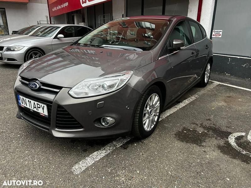 Second-hand Ford Focus Titanium 110 CP (80 kW) 2013 Culoaremaro Hatchback