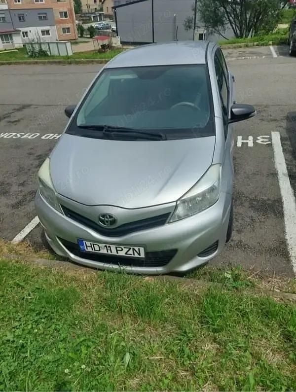 Utilizat 2012 Toyota Yaris Hatchback | 5.600 EUR (Puțin scump) - Imagine 1/4
