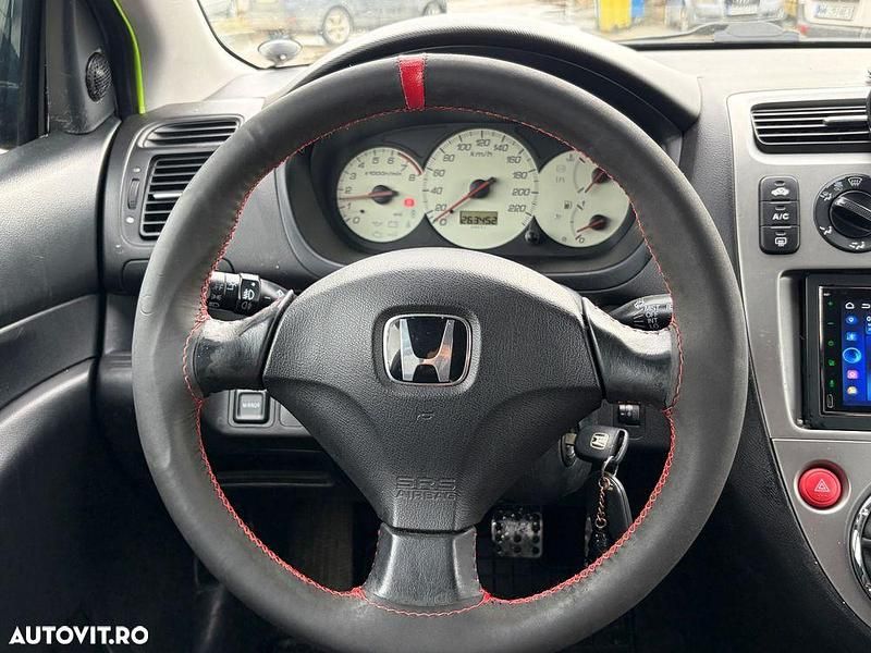 Second-hand Honda Civic ES 110 CP (80 kW) 2004 Culoarenegru Coupe