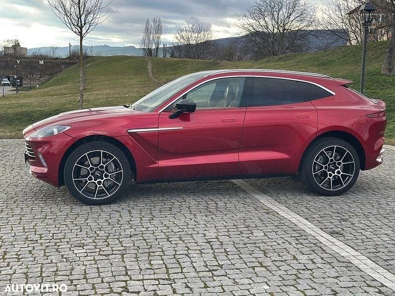 Second-hand Aston Martin DBX 550 CP (404 kW) 2021 Culoarerosu SUV