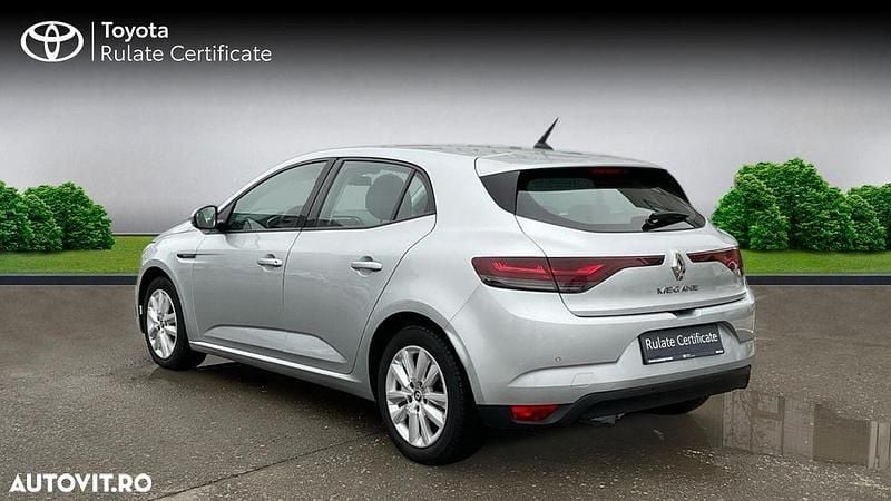 Second-hand Renault Mégane IV Zen 116 CP (85 kW) 2022 Culoareargint Hatchback