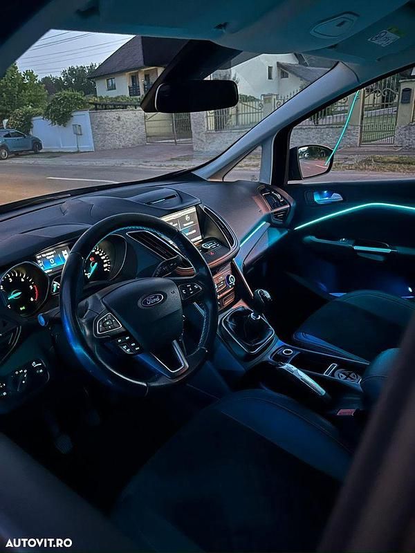 Second-hand Ford C-MAX Business Edition 120 CP (88 kW) 2016 Culoarenegru Monovolum