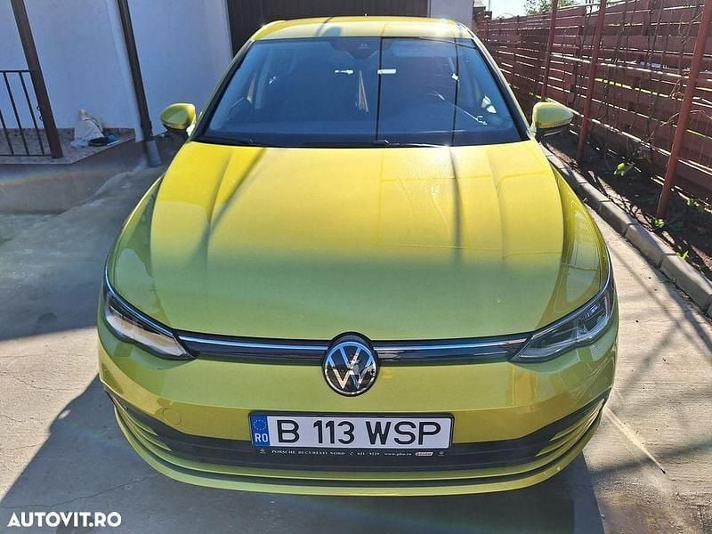 Culoarealte culori Utilizat 2023 VW Golf VIII Life Hatchback | 22.500 EUR (Preț OK) - Imagine 1/4