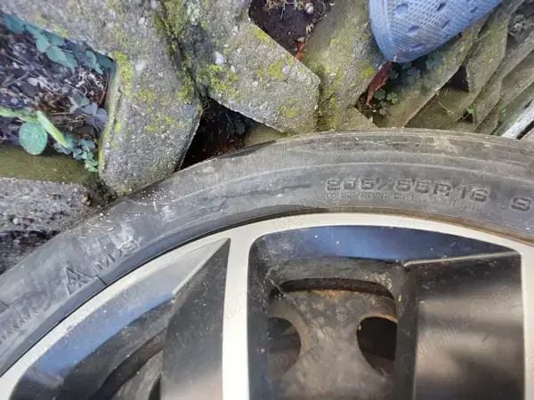 Second-hand Toyota Avensis 177 CP (130 kW) 2006 Bej Break