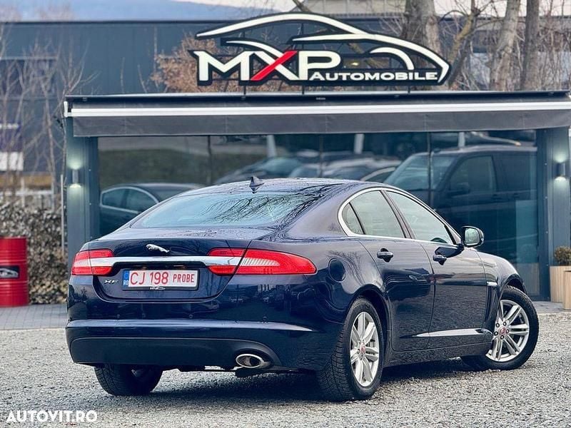Second-hand Jaguar XF 163 CP (119 kW) 2014 Albastru Berlinǎ