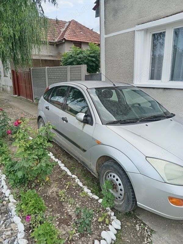 Utilizat 1999 Ford Focus Hatchback | 800 EUR (Scump) - Imagine 1/3