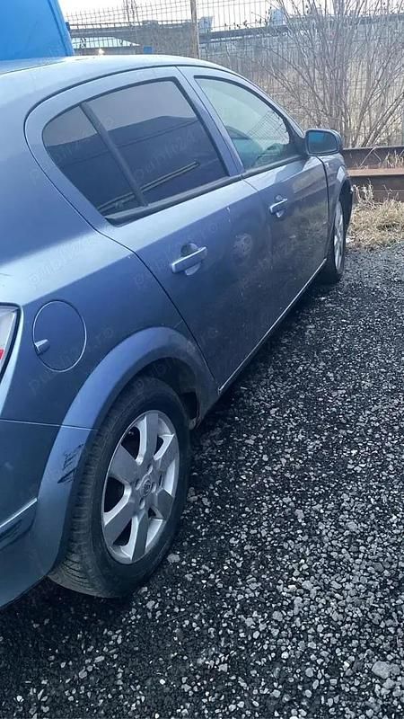 Second-hand Opel Astra 105 CP (77 kW) 2006 Hatchback