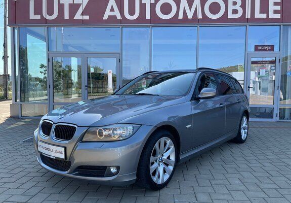 Gri metalizat Utilizat 2012 BMW 318 Break | 6.299 EUR (Preț OK) - Imagine 1/4