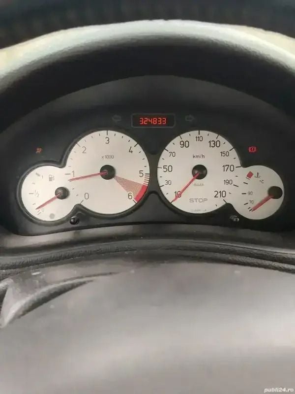 Utilizat 2005 Peugeot 206 Coupe | 1.100 EUR - Imagine 1/4