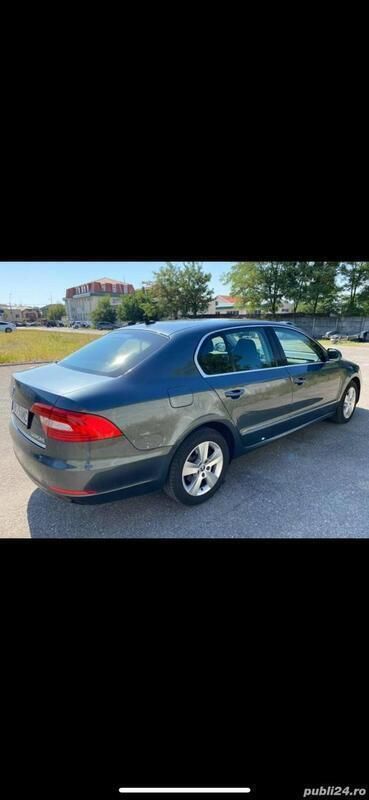 Gri Utilizat 2015 Skoda Superb Berlinǎ | 12.900 EUR - Imagine 1/4