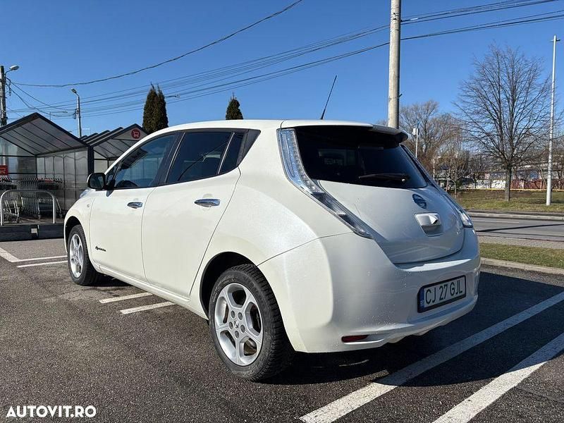Second-hand Nissan Leaf Acenta 110 kW (150 CP) 2016 Culoarealb Hatchback