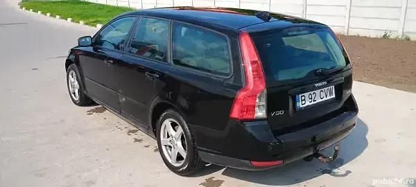 Utilizat 2008 Volvo V50 Break | 2.100 EUR (Preț bun) - Imagine 1/4