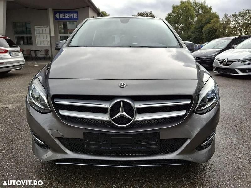 Second-hand Mercedes B180 Style 122 CP (89 kW) 2018 Culoaregri Monovolum