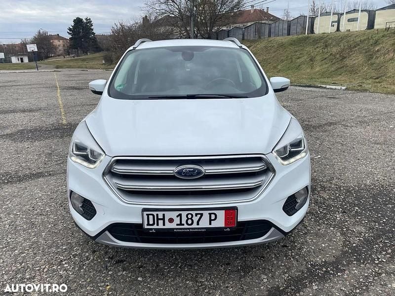 Second-hand Ford Kuga 150 CP (110 kW) 2018 Culoarealb SUV