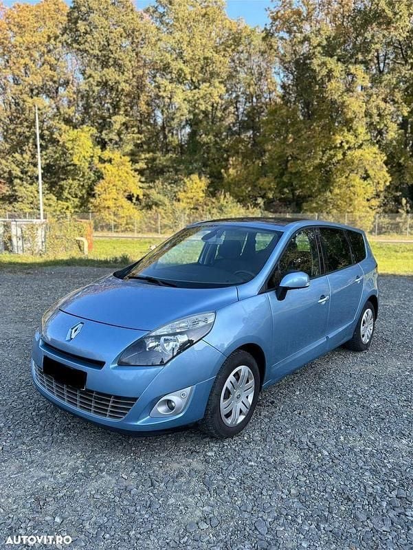 Second-hand Renault Grand Scénic III Dynamique 130 CP (95 kW) 2010 Culoarealbastru Monovolum