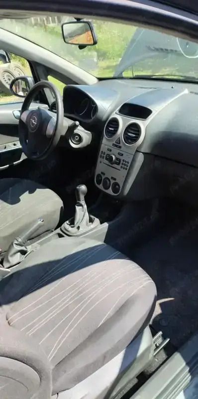 Utilizat 2009 Opel Corsa Coupe | 2.490 EUR (Preț OK) - Imagine 1/4