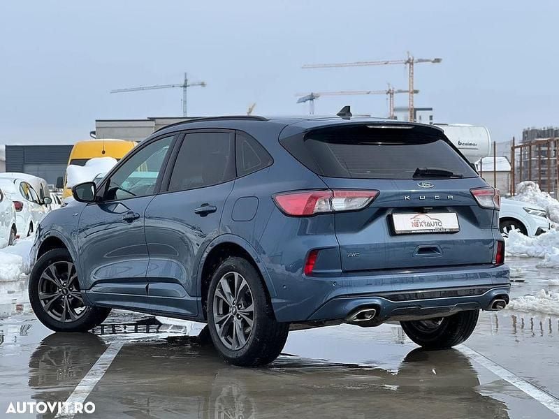 Second-hand Ford Kuga 190 CP (139 kW) 2020 Culoarealbastru SUV
