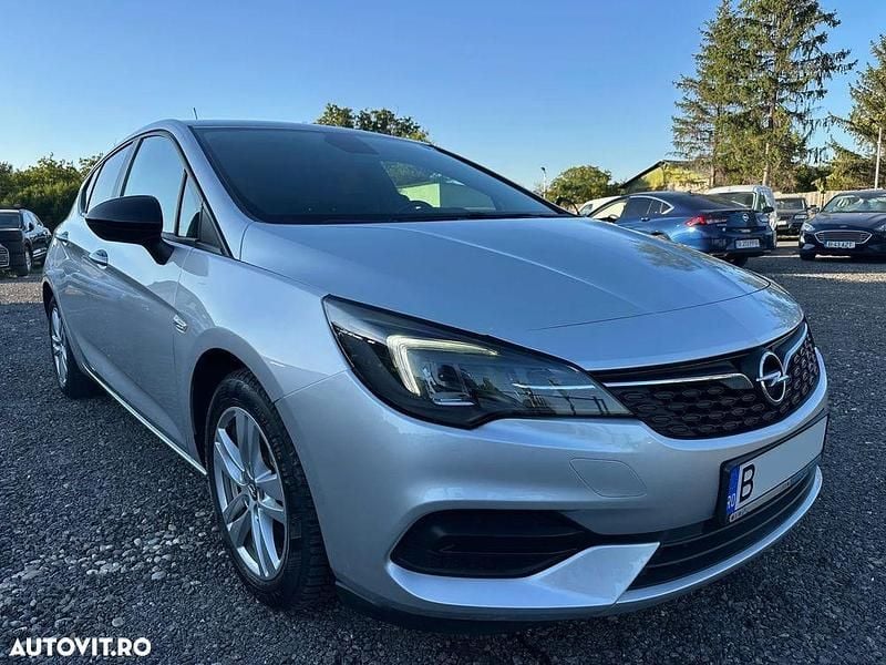 Second-hand Opel Astra Elegance 122 CP (89 kW) 2021 Culoareargint Hatchback